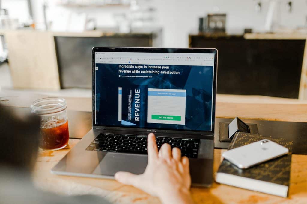 Bani online - pay per click